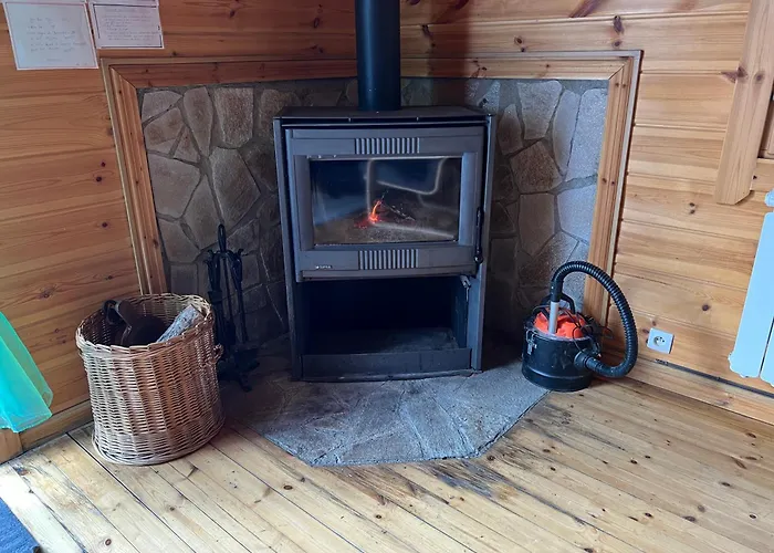 Bois Au Coeur Des Pyrénées Ariégeoises *