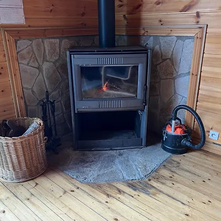Bois Au Coeur Des Pyrénées Ariégeoises *